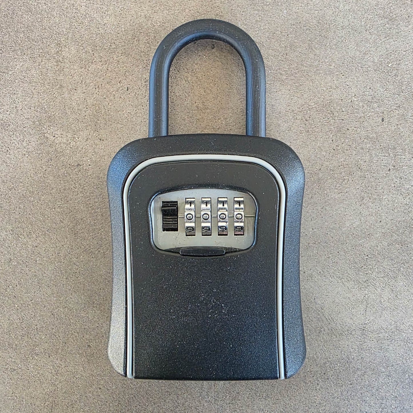 Remote Warehouse Black Curve Lock Box with Shackle - Small